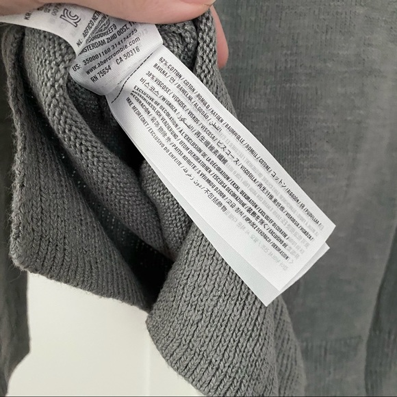 Women’s Sweatshirt Small - Picture 4 of 4